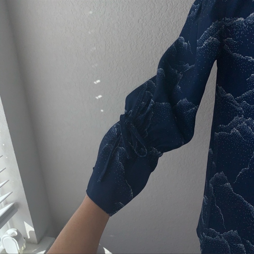 Cooper & Ella off the shoulder blue with white mountain print blouse size XS - Picture 6 of 7